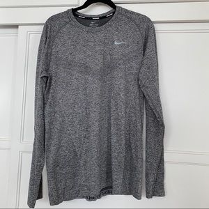 NIKE - Men’s Long Sleeve Dri-Fit Shirt - LARGE